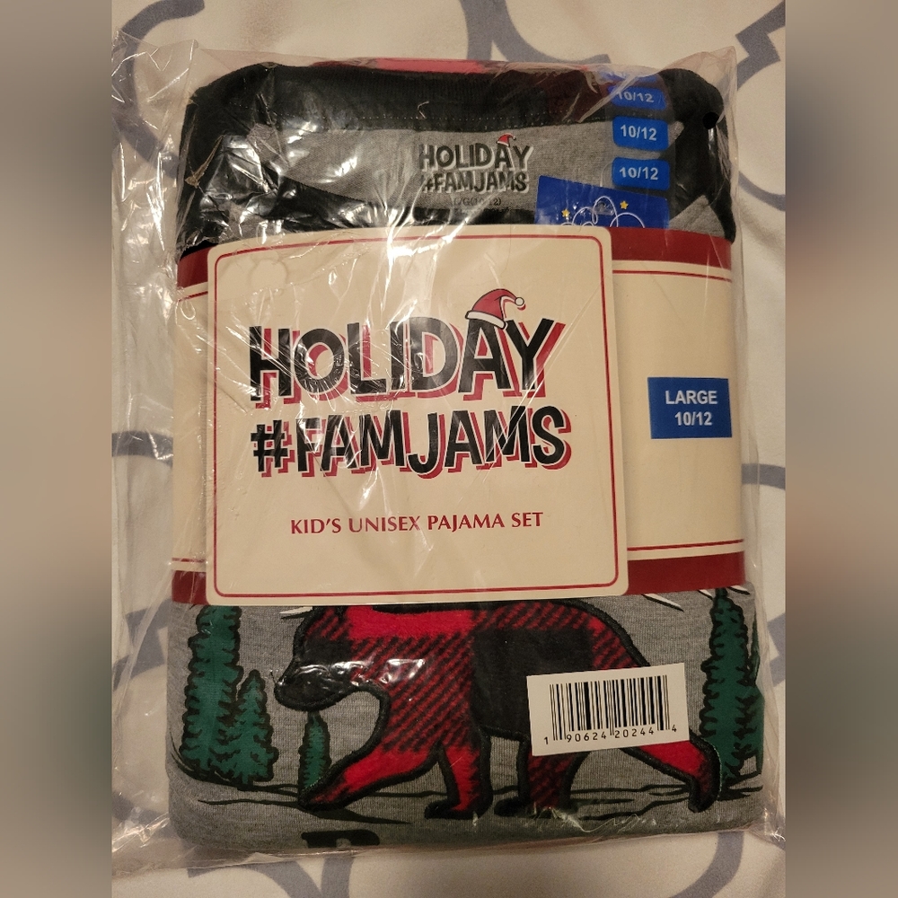 Kids holiday pajama set